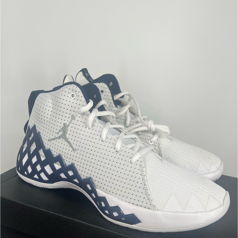 Jordan Jumpman Diamond Mid TB SIZE 11.5